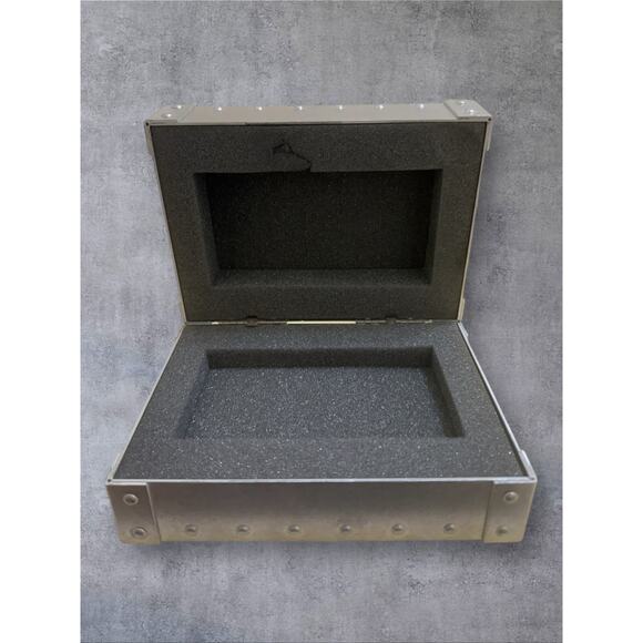 LEICA Hard Metal Riveted Case for Leica M Edition 60 Prototype EVF RARE - Picture 8 of 9